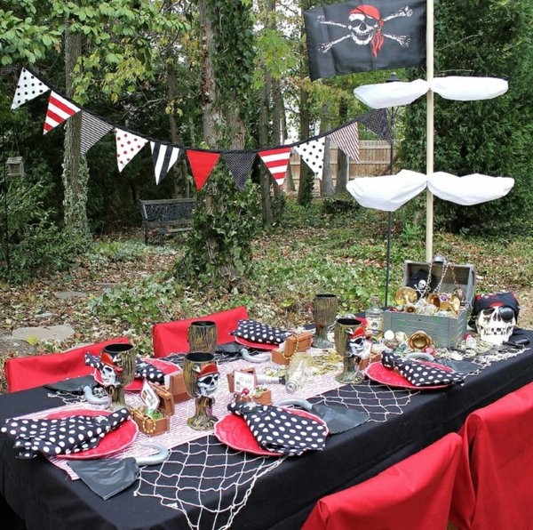 table decoration for a kids birthday party deco in garden