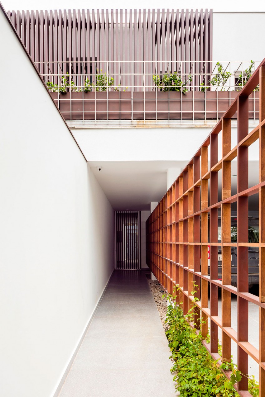 AA House by Pascali Semerdjian Architects (4)