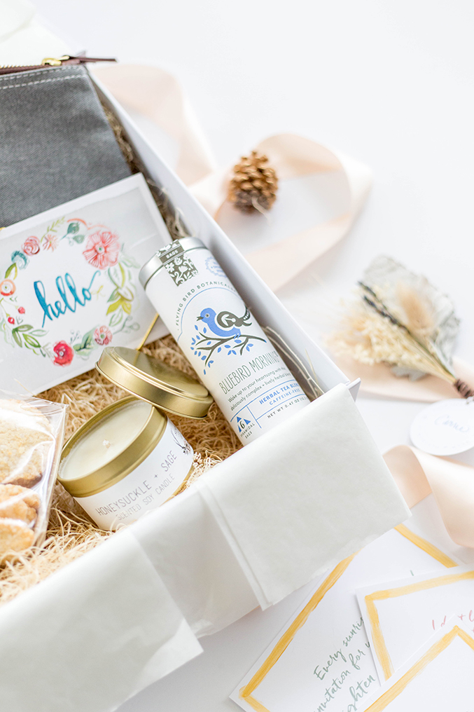 A Day-Brightening Mothers Day Gift Box Idea | dreamgreendiy.com + @mementoandmuse