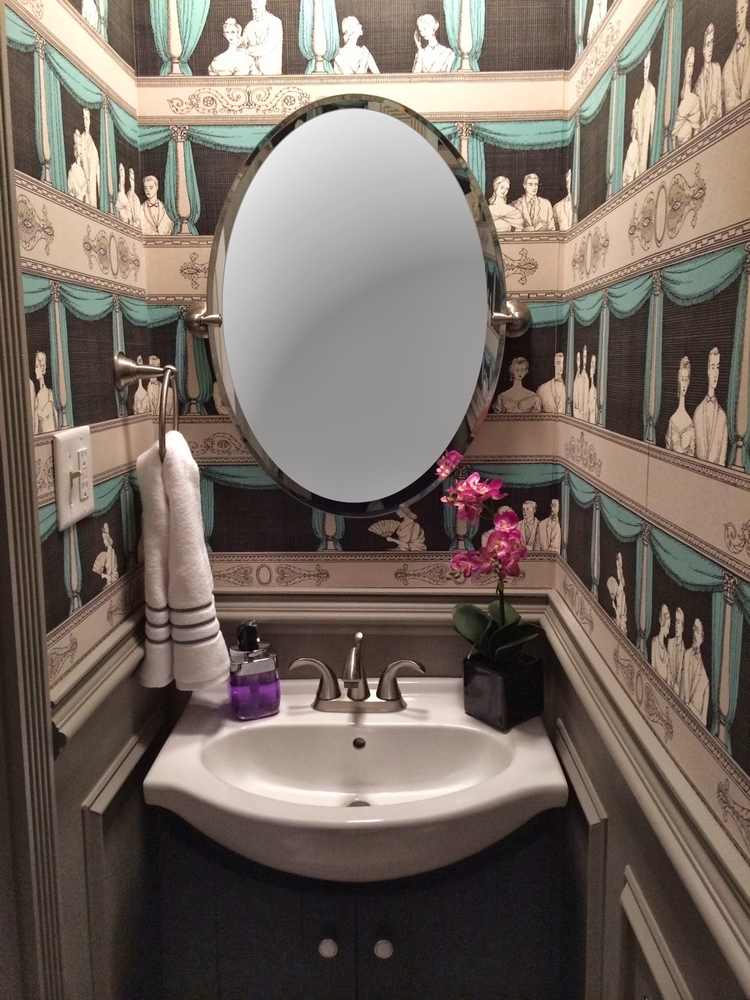 Object bathroom wallpaper5