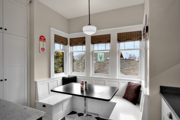 18 Functional and Space Saving Build In Breakfast Nook Design Ideas