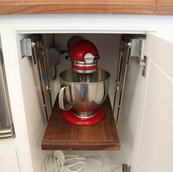How to organize the small appliances in the kitchen
