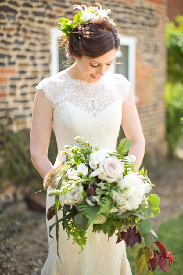 bride, bouquet, woodland wedding