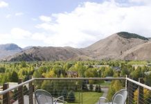17 Spectacular Mountain Residence Deck and Patio Design Ideas (Component two)