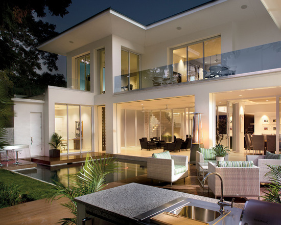 17 Stunning Glass Balcony House Design Ideas