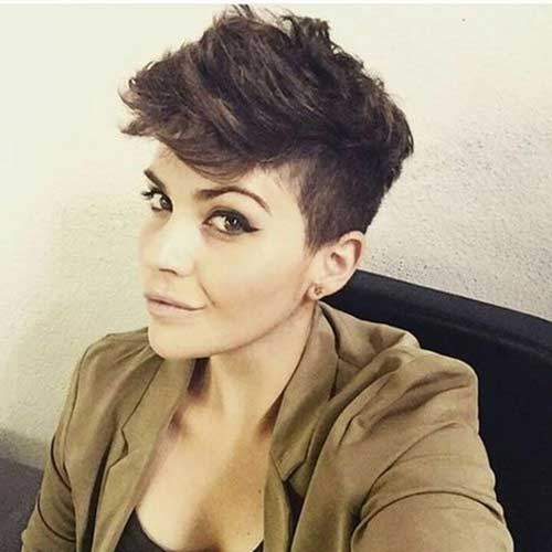 Pixie Cuts for Thick Hair-13