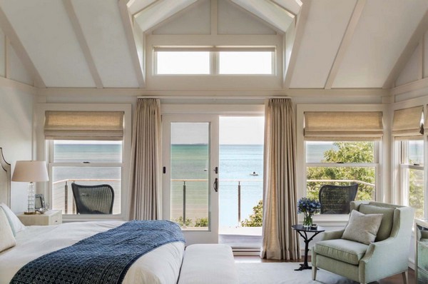 10-bedroom-interior-design-with-ocean-sea-view-panoramic-windows-bed