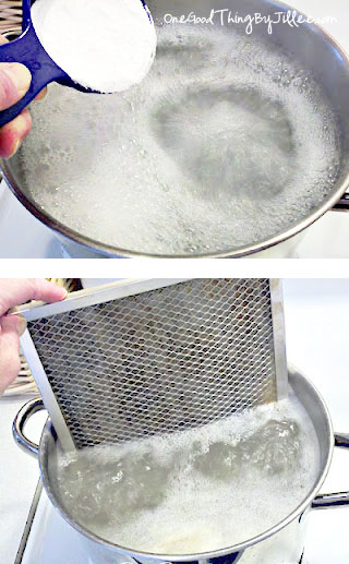 Clean The Greasy Stove Hood With Baking Soda