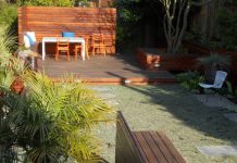 Seating in the garden modern and cozy