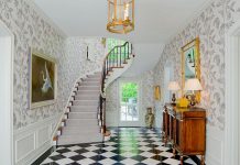 11 Ways to Decorate the Entryway with Floor Vases