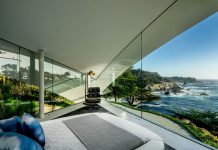 Facade of glass makes it possible for for far-reaching views – sculptural architecture