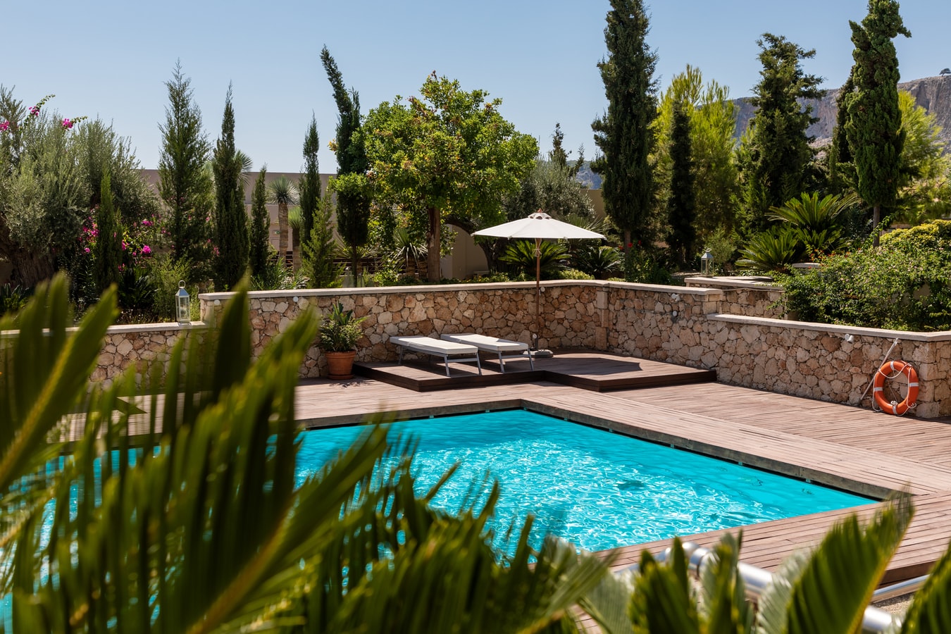 Transform Your Outdoor Space: 7 Tips for Creating the Perfect Pool Area