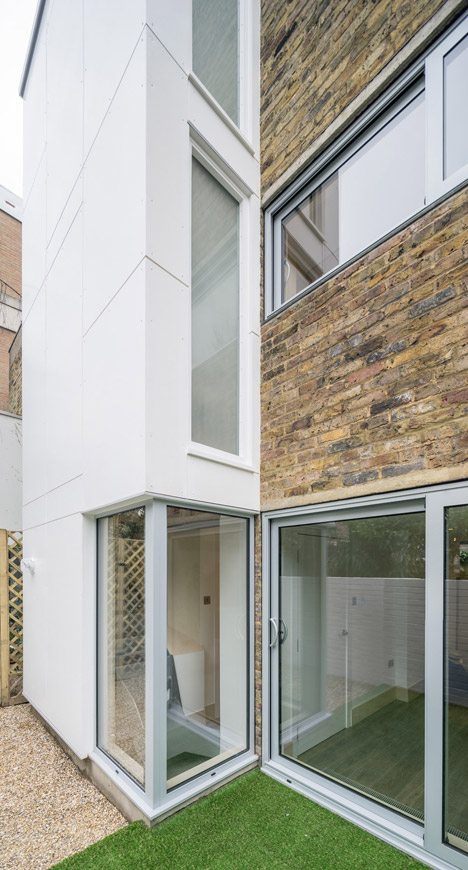 Studio Gil Adds Stairwell Extension To A Modernist Home In Primrose Hill