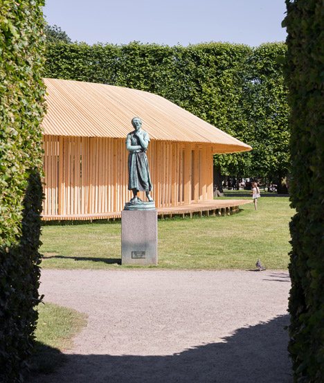 Christiansen And Andersen Create A Pavilion Of Wooden Walkways In Copenhagen’s Castle Grounds