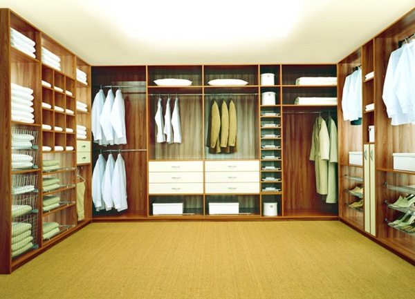 Bedroom With Walk-in Wardrobe A Perfect Order