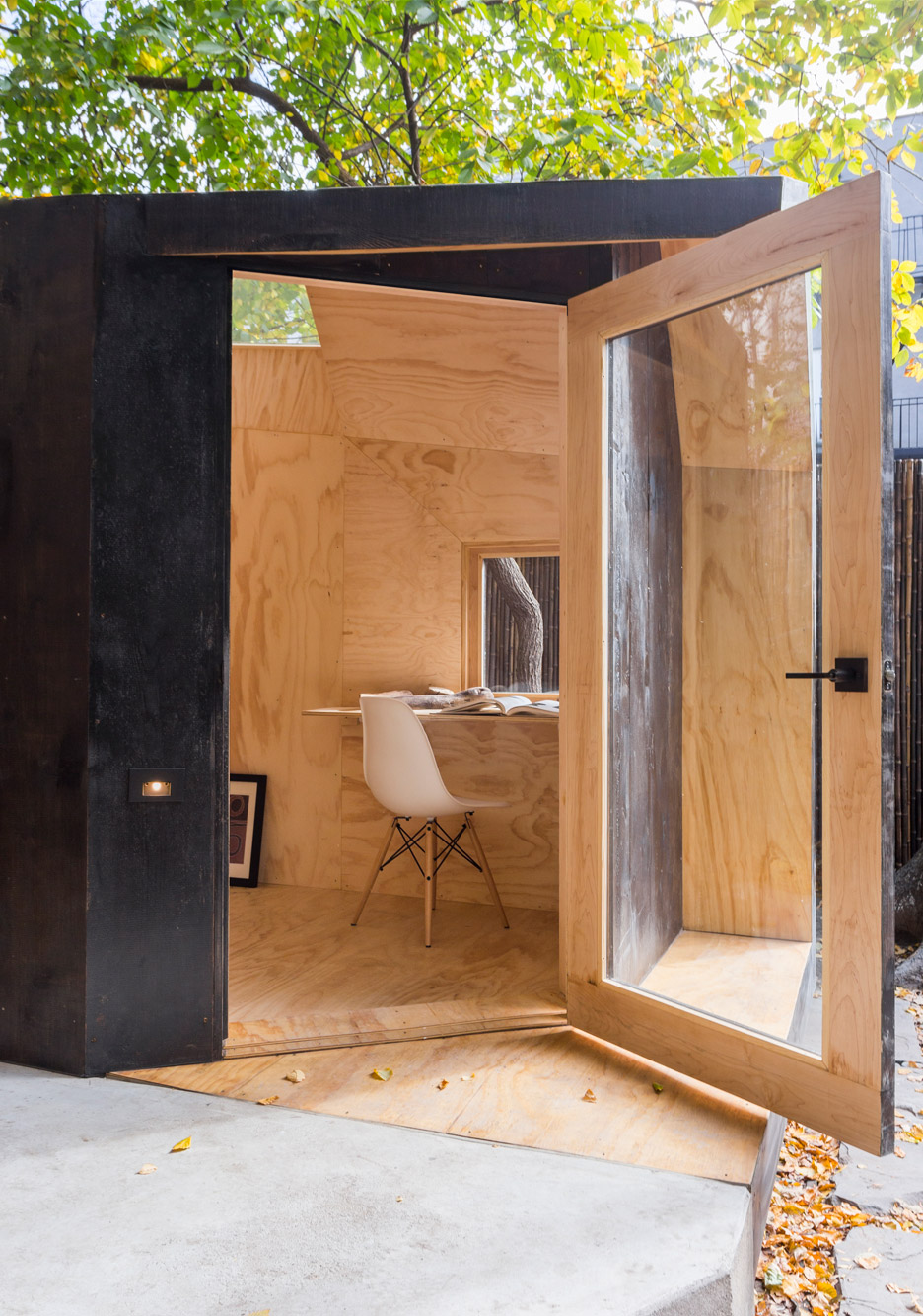 Tiny Writer’s Studio By Architensions Provides A Creative Refuge In Brooklyn