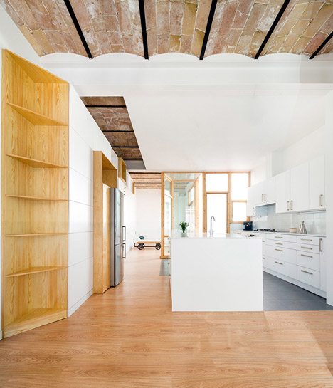 Cavaa Arquitectes Exposes Vaulted Ceiling Inside Revamped Barcelona Apartment