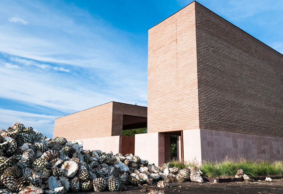 Estudio ALA Completes Terracotta Chapel At A Mexican Tequila Factory