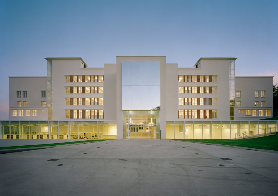 Du Besset-Lyon Transforms Former Sanatorium Into Clermont-Ferrand School Of Architecture