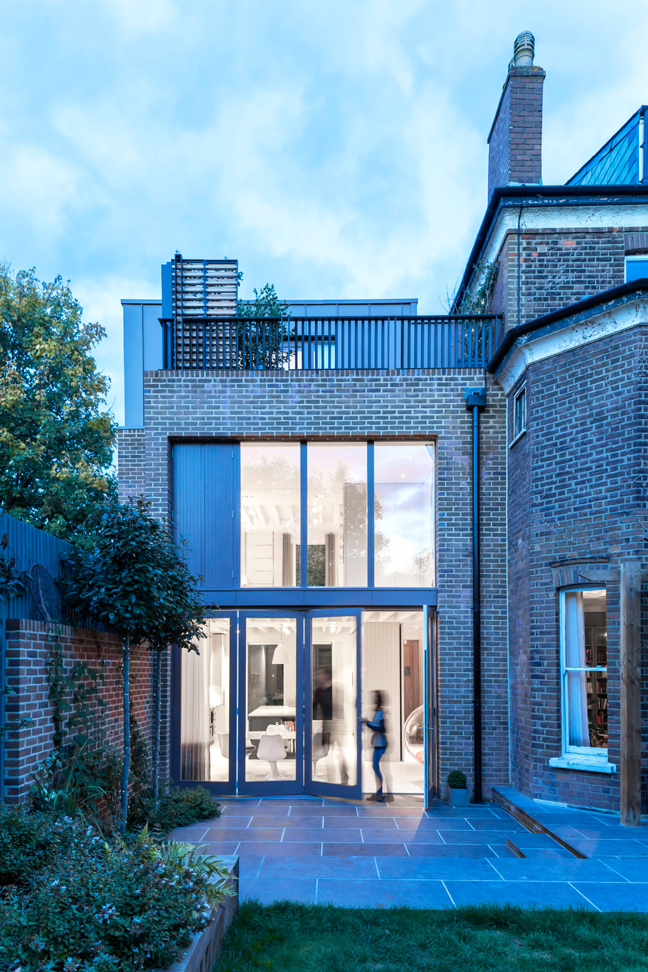 London House Extension By Alexander Martin Features A Double-height Window Wall