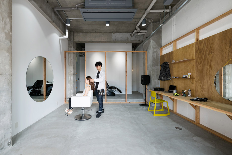 Minimal Hair Salon By Sides Core Accommodates Just One Customer At A Time
