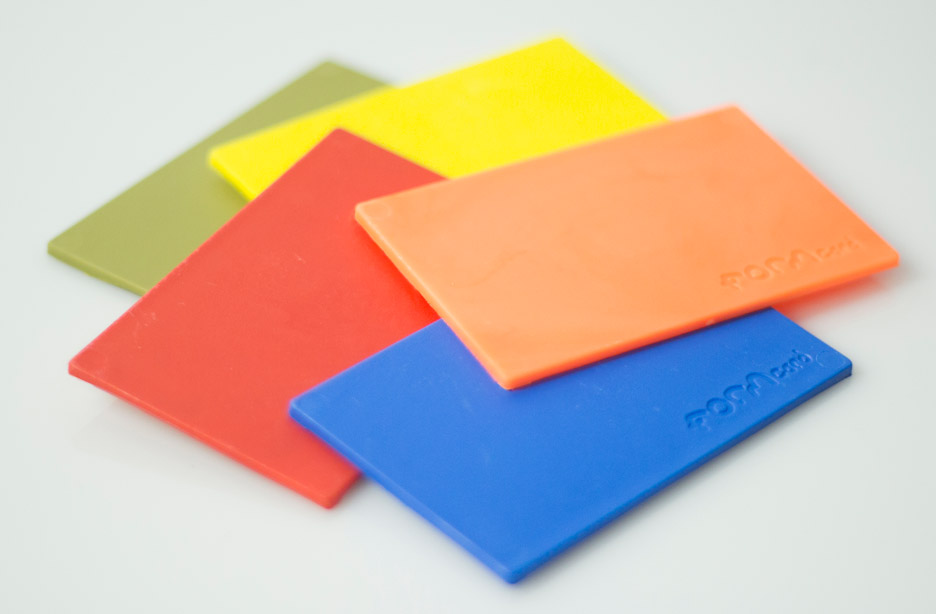 Peter Marigold’s Pocket-sized FORMcard Melts Into Mouldable Plastic Glue