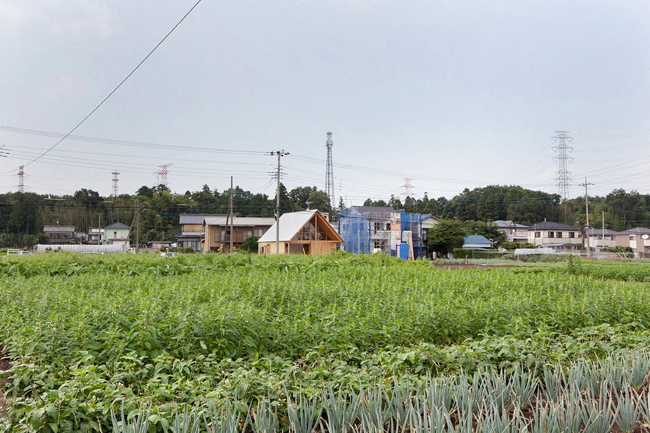 Family House In Japan Designed By Tailored Design Lab To Embrace Its Farmland Setting