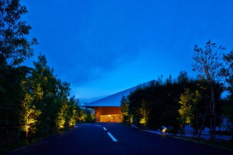 Kengo Kuma Extends His Garden Terrace Nagasaki Hotel With An Asymmetric Annex