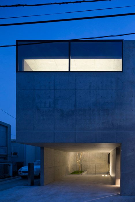 Apollo Architects Creates Spaces For Artwork And Cars In Raw Concrete Grigio House