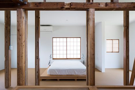 Jo Nagasaka Knocks Through The Walls Of A Tokyo House To Reveal Its Aged Structure