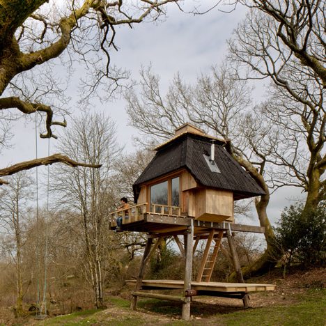 Nozomi Nakabayashi Creates Writer’s Hut On Stilts In The Dorset Woods