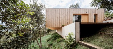Cantilevered Timber House By Alventosa Morell Arquitectes Overlooks Barcelona Mountains