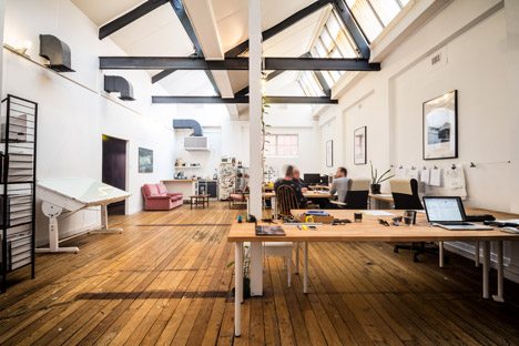 "Workspaces Are White, Passages Are Black" At Post-'s Self-designed Architecture Studio
