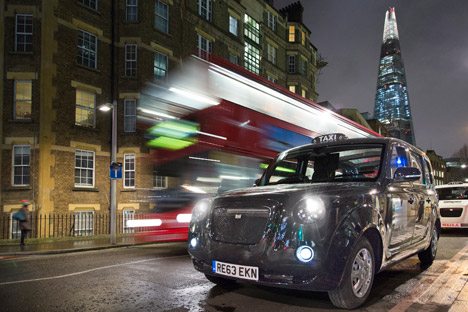 London’s First Electric Black Cab Approved For Fare-paying Passengers