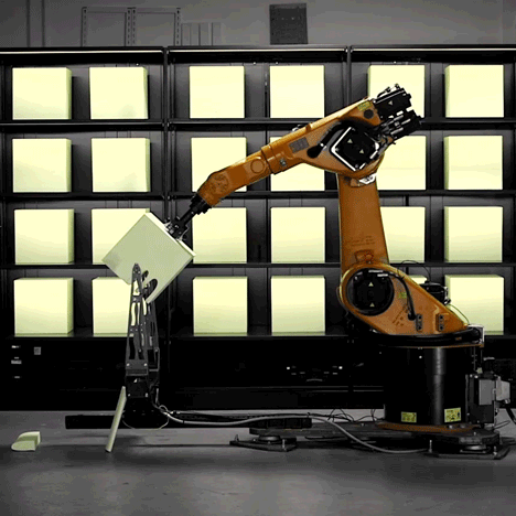 Robochop By Kram/Weisshaar Gives “anyone With A Smartphone” Access To An Industrial Robot
