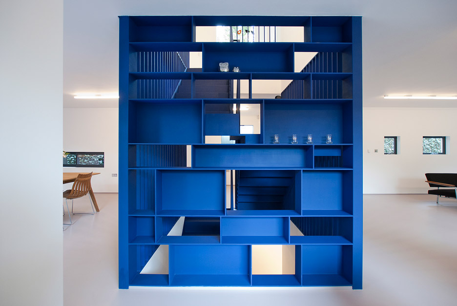 RA Projects Inserts Blue Steel Staircase Into Roksanda Ilincic’s London Home
