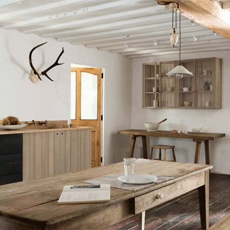 Sebastian Cox’s “urban Rustic” Kitchen For DeVol Features Sawn And Woven Timber