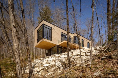 Canadian Forest Retreat By Christopher Simmonds Stretches Out Towards Lake Views