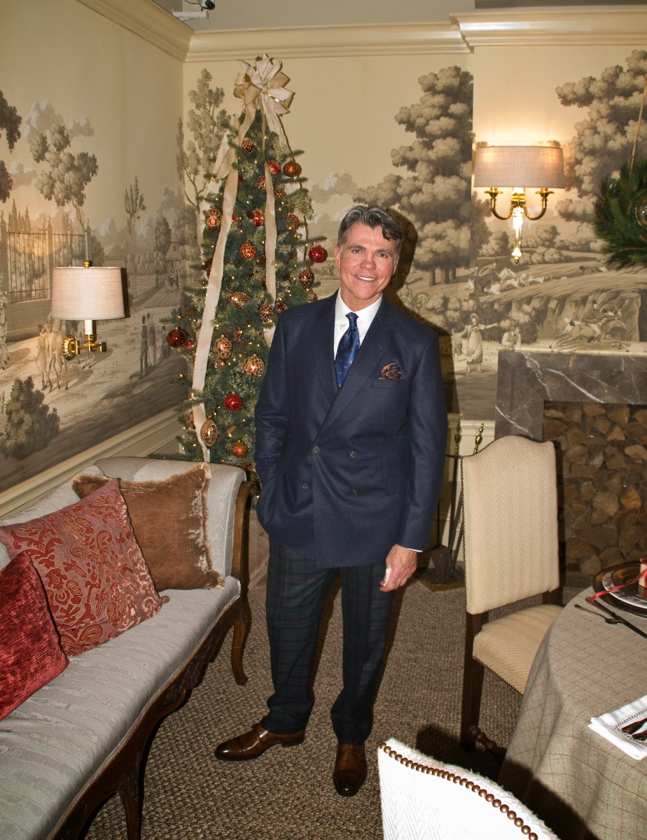 Famous Palaces Depicted At Neiman Marcus' "Home For The Holidays" Showrooms