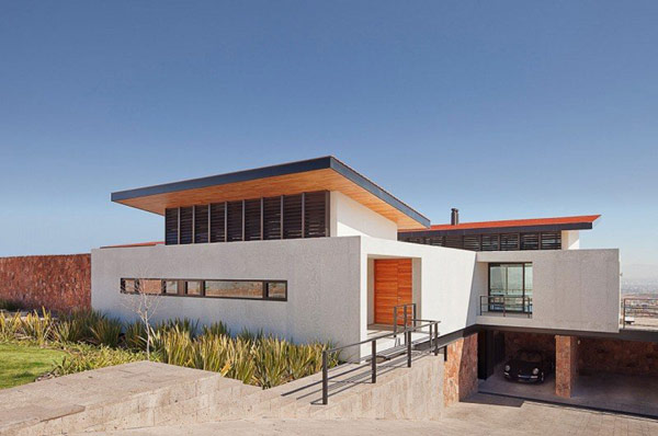 Modern Architecture Adapted to the Chihuahuan Desert Climate: Casa Camino