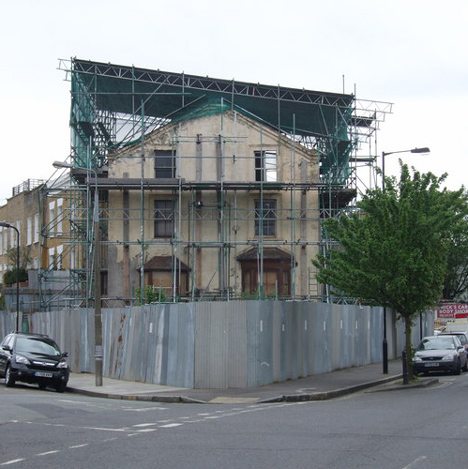 David Adjaye To Transform "Mole Man" House In London Into Home For Artists