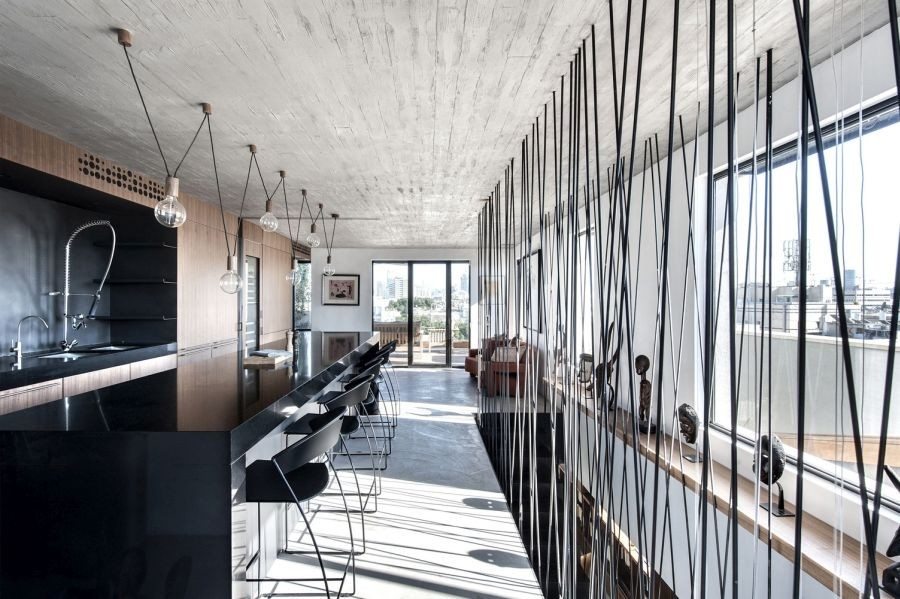 Duplex Penthouse in Tel Aviv Divides Spaces Creatively