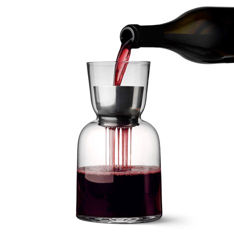 Benjamin Hubert's WW Carafe Features A Steel Aerator To Improve Wine's Flavour